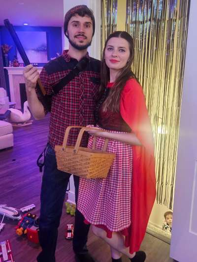 Little red riding hood and lumberjack